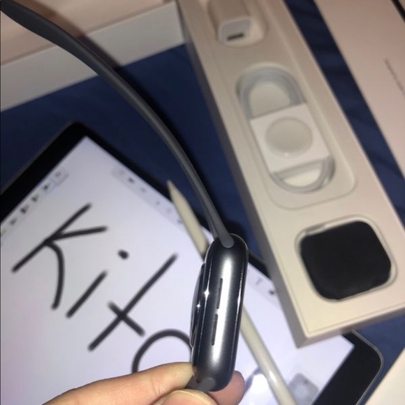 apple watch series 4 - Picture 6 of 6